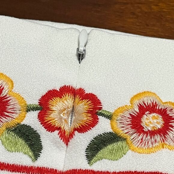 Forever 21 Floral Embroidered Mini Skirt - White, Red, Yellow, Green - Picture 7 of 8